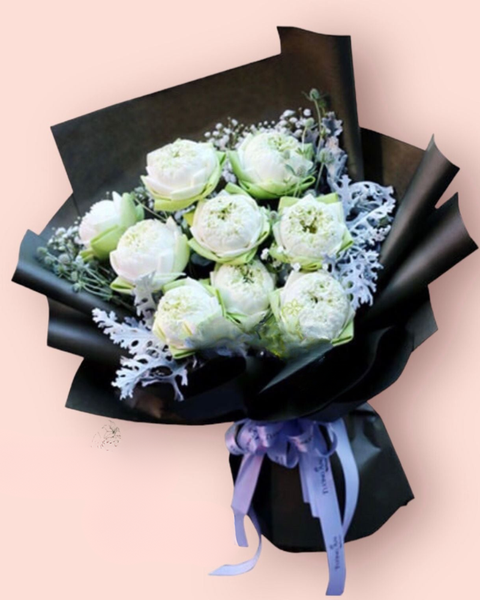 Hoa Bó Dài: Bó Hoa Sen Trắng Tinh Khiết - HBD157 - Hoa 20/11 Tặng cô