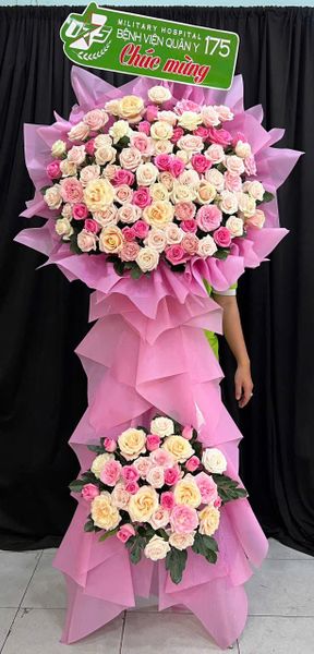 Hoa Chúc Mừng: Kệ Hoa Hồng Thắm - HCM122
