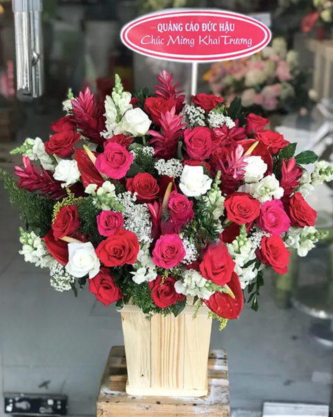 Hộp Hoa Tươi: Hộp Hoa Strong Belief - HCH100