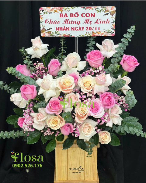 Hộp Hoa Tươi: Tình Yêu Màu Hồng - HCH123