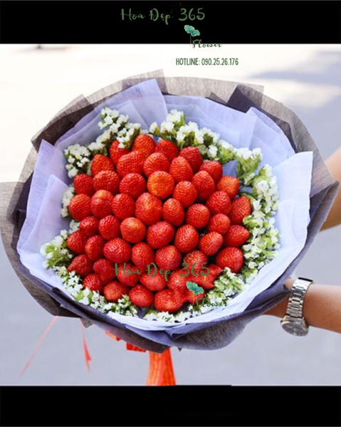 Bó Hoa Dâu Tây Đáng Yêu