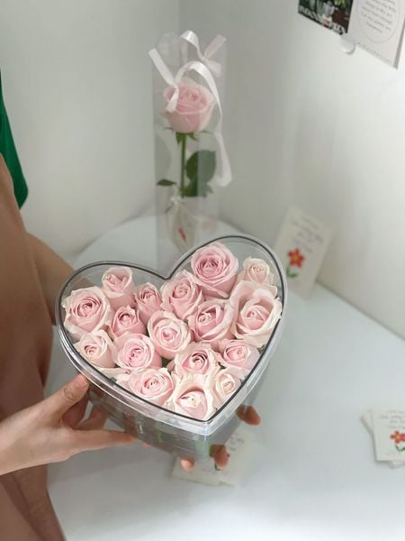 Thiết kế hộp hoa 20/10 hình trái tim nhã nhặn (Nguồn: Sưu tầm)