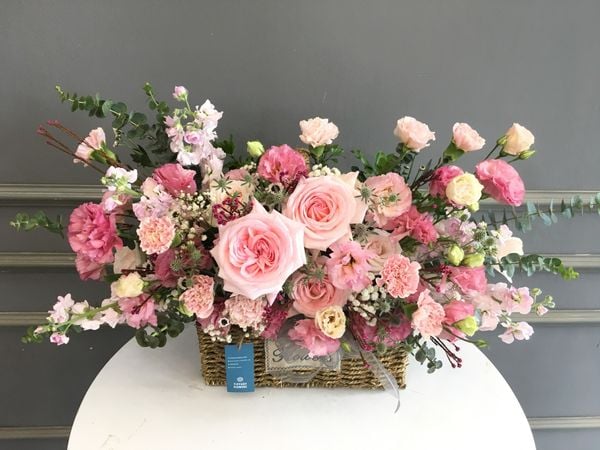 Giỏ hoa hồng pastel
