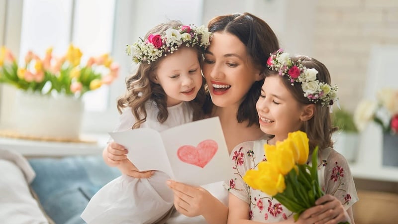 Tìm hiểu sự khác biệt trong văn hóa kỷ niệm Ngày của Mẹ trên thế giới