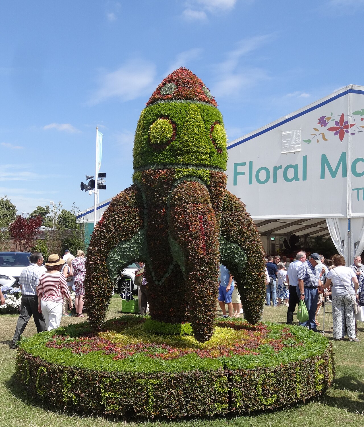 RHS Hampton Court 2026: Đại tiệc vườn và hoa mùa hè lớn nhất thế giới bên cung điện Hoàng gia Anh